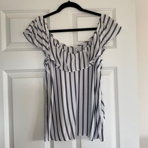 Flowy Sleeveless Striped Blouse